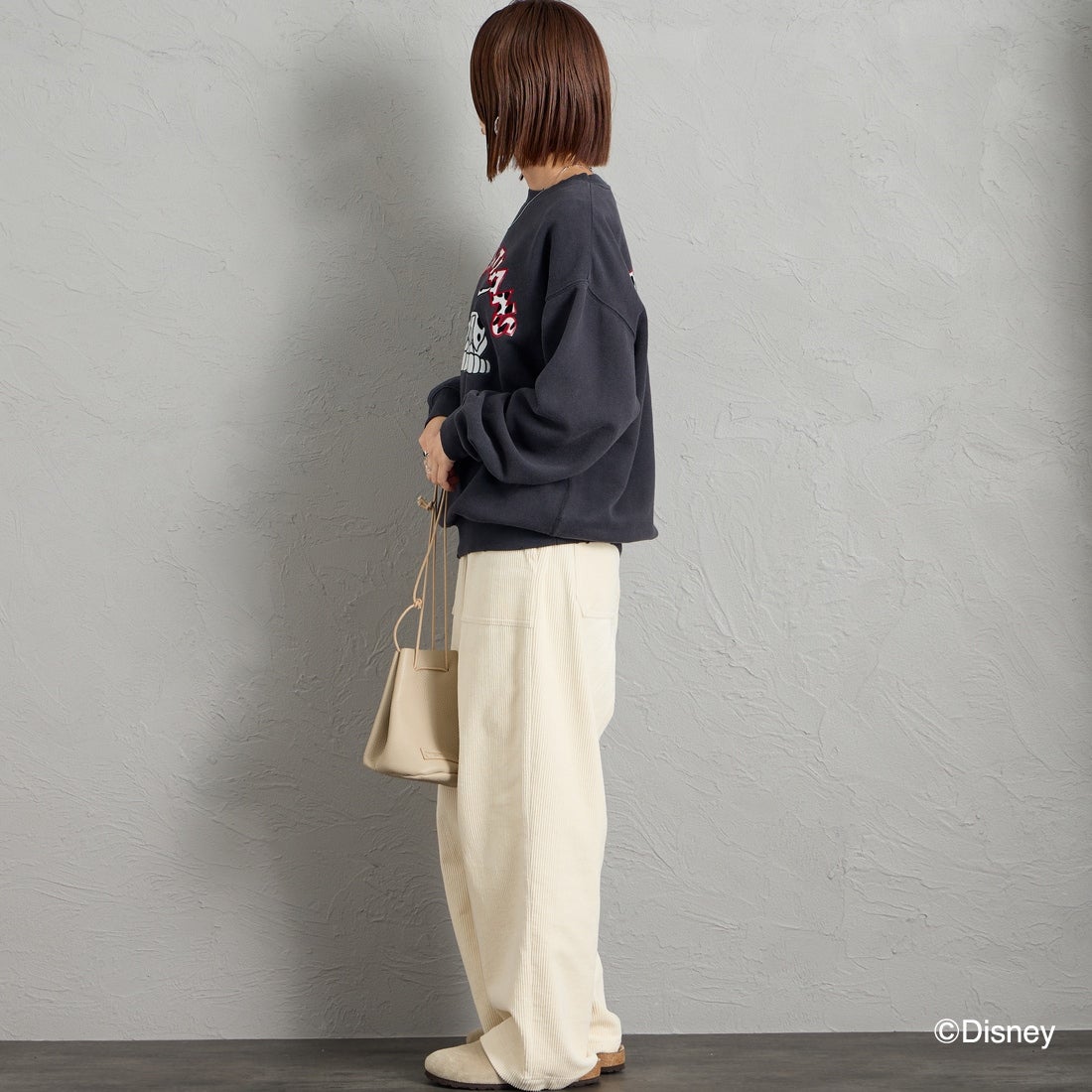 Jeans Factory Clothes [ジーンズファクトリークローズ] キャラダメージスウェット / 101DALMATIANS [JFC-264-072] BLACK &&モデル身長：159cm 着用サイズ：S&&