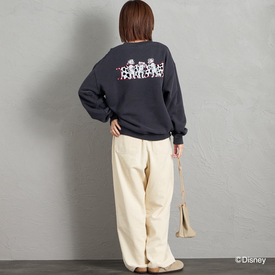 Jeans Factory Clothes [ジーンズファクトリークローズ] キャラダメージスウェット / 101DALMATIANS [JFC-264-072] BLACK &&モデル身長：159cm 着用サイズ：S&&
