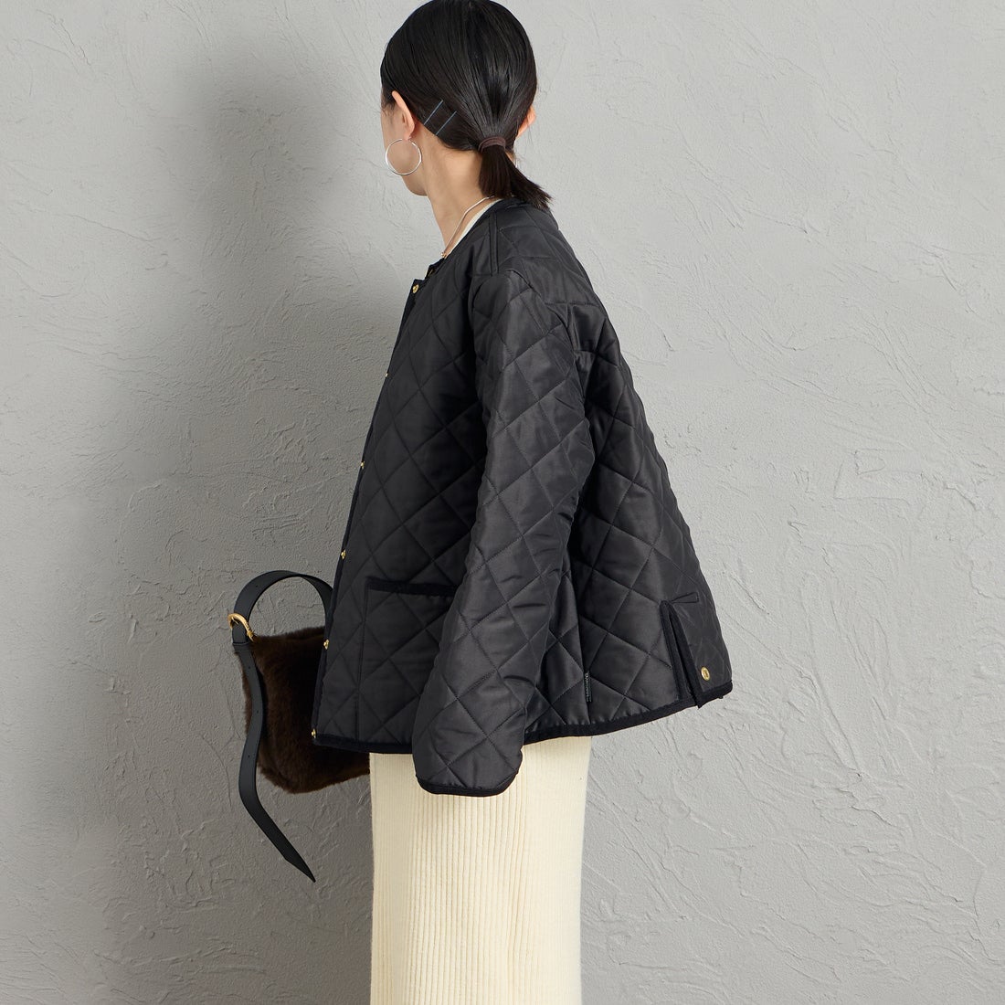 Traditional Weatherwear [トラディショナル ウェザーウェア] ARKLEY / アークリー Aライン [APQCO0484AA] AA01 BK/BK &&モデル身長：150cm 着用サイズ：34&&
