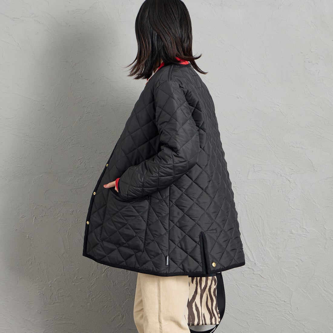 Traditional Weatherwear [トラディショナル ウェザーウェア] ARKLEY / アークリー Aライン ミドル [APQCO0485AA] AA01 BK/BK &&モデル身長：160cm 着用サイズ：34&&