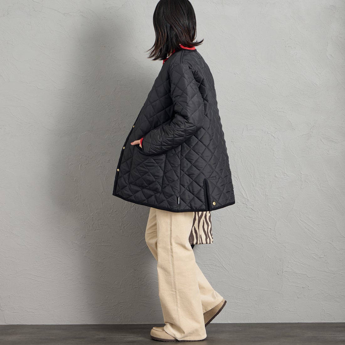 Traditional Weatherwear [トラディショナル ウェザーウェア] ARKLEY / アークリー Aライン ミドル [APQCO0485AA] AA01 BK/BK &&モデル身長：160cm 着用サイズ：34&&