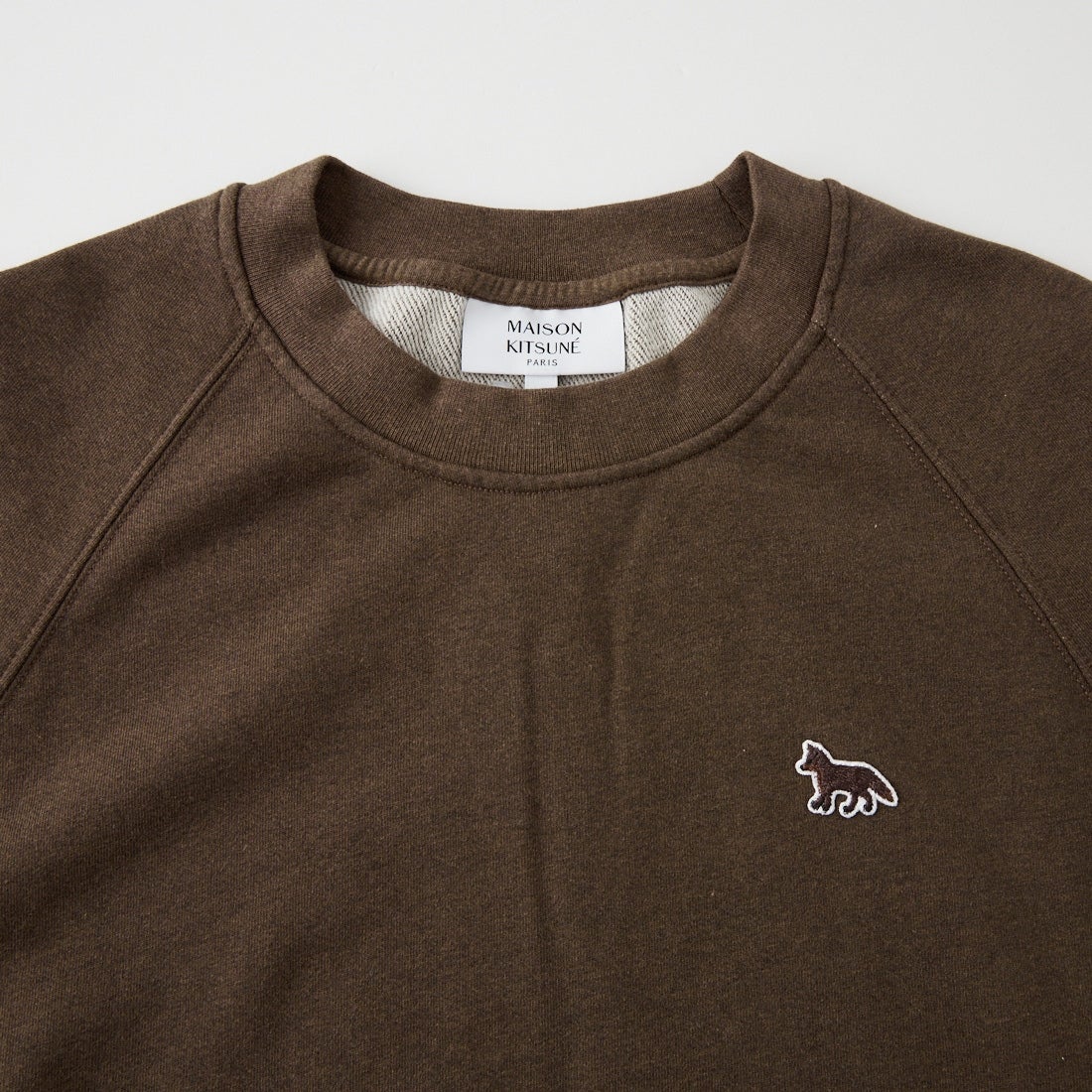 MAISON KITSUNE [メゾン キツネ] ベイビー フォックス オープン ポケット スウェットシャツ [QW00303KM0342] 0605 DK.BR