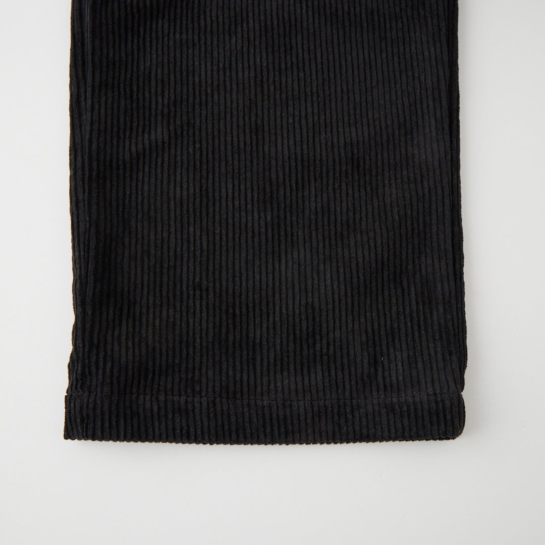 STILL BY HAND [スティルバイハンド] コーデュロイ ストレートパンツ [PT03263] BLACK