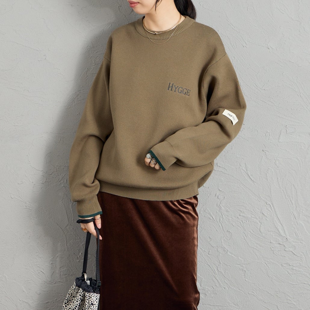 NORDISK [ノルディスク] 別注 HYGGE バックロゴジャガードニット [NU21802-JF] BEIGE &&モデル身長：162cm 着用サイズ：S&&