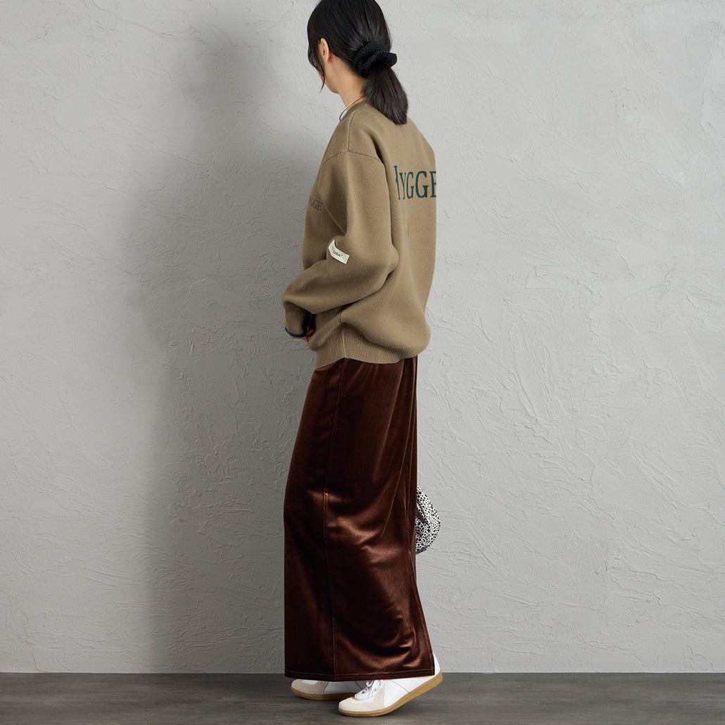NORDISK [ノルディスク] 別注 HYGGE バックロゴジャガードニット [NU21802-JF] BEIGE &&モデル身長：162cm 着用サイズ：S&&