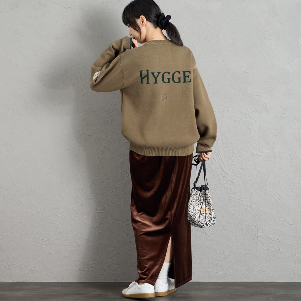 NORDISK [ノルディスク] 別注 HYGGE バックロゴジャガードニット [NU21802-JF] BEIGE &&モデル身長：162cm 着用サイズ：S&&