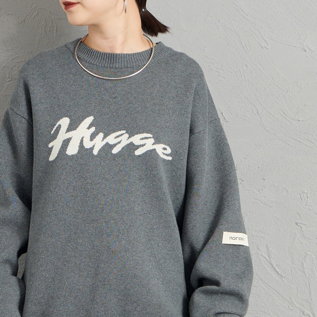 NORDISK [ノルディスク] 別注 HYGGE ジャガードロゴニット [NU21803-JF] GREY &&モデル身長：150cm 着用サイズ：S&&