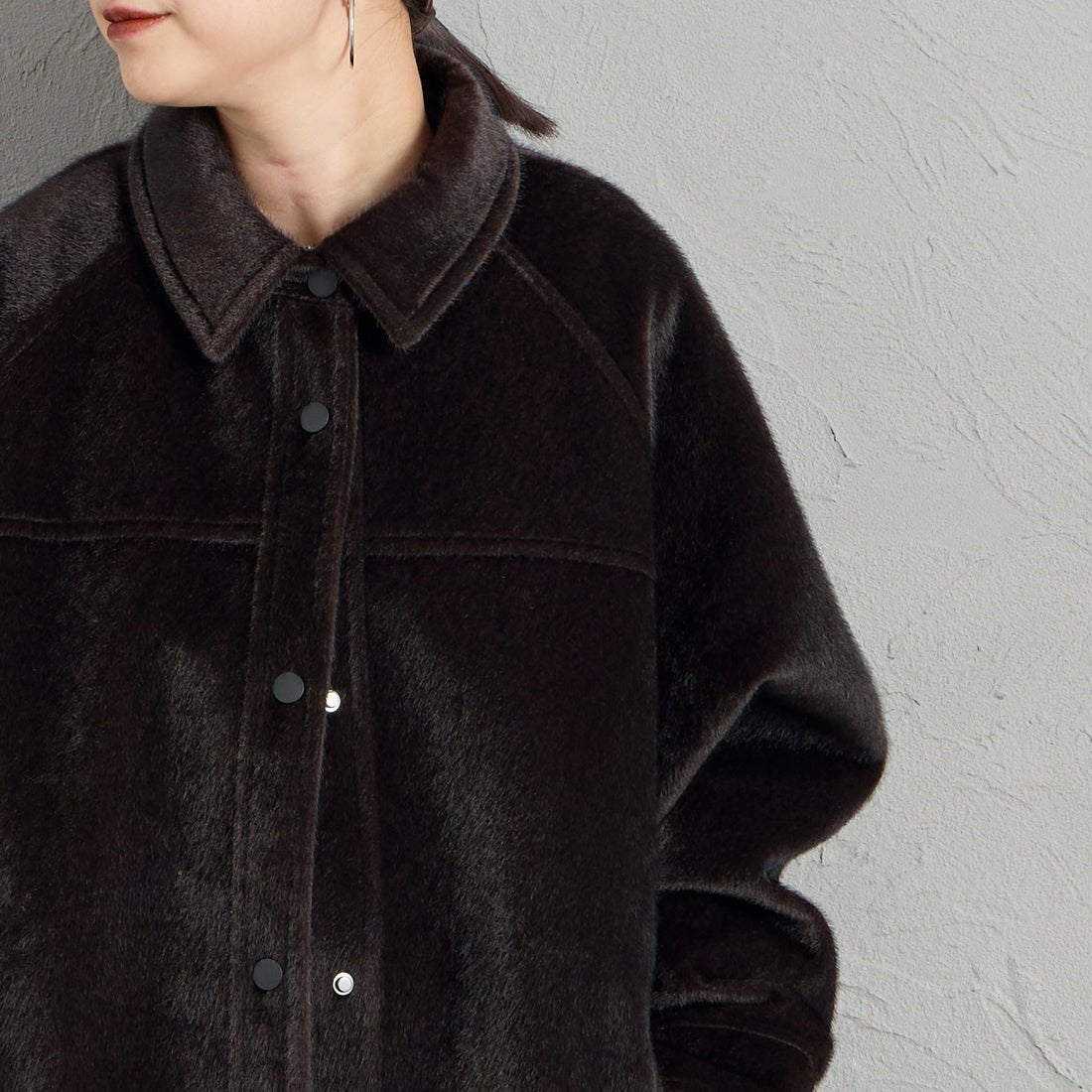 Noir Fabrik [ヌワールファブリック] ホースファー デザインジャケット [25893-HN] BROWN &&モデル身長：150cm 着用サイズ：F&&