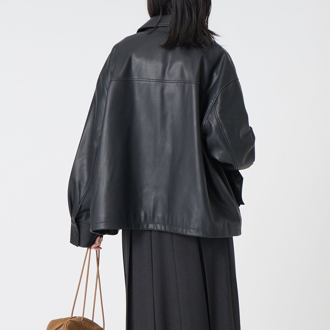 Noir Fabrik [ヌワールファブリック] バルーンレザージャケット [25917-HN] BLACK &&モデル身長：162cm 着用サイズ：F&&