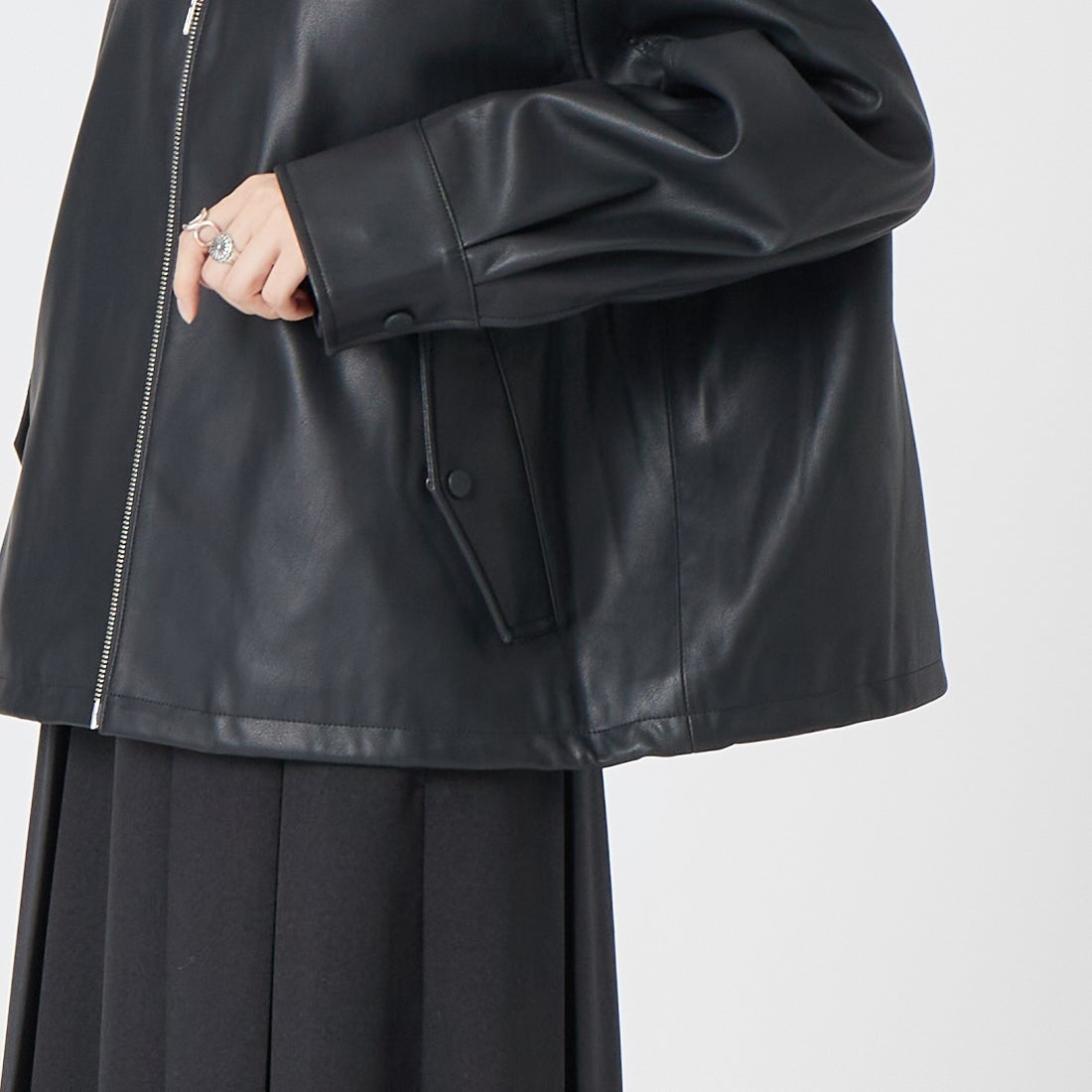 Noir Fabrik [ヌワールファブリック] バルーンレザージャケット [25917-HN] BLACK &&モデル身長：162cm 着用サイズ：F&&