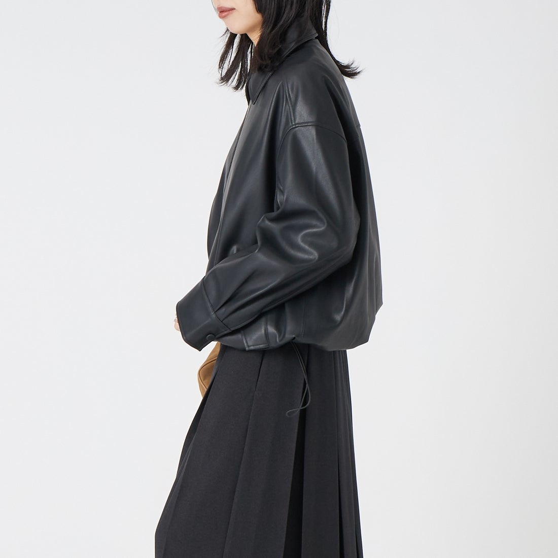 Noir Fabrik [ヌワールファブリック] バルーンレザージャケット [25917-HN] BLACK &&モデル身長：162cm 着用サイズ：F&&
