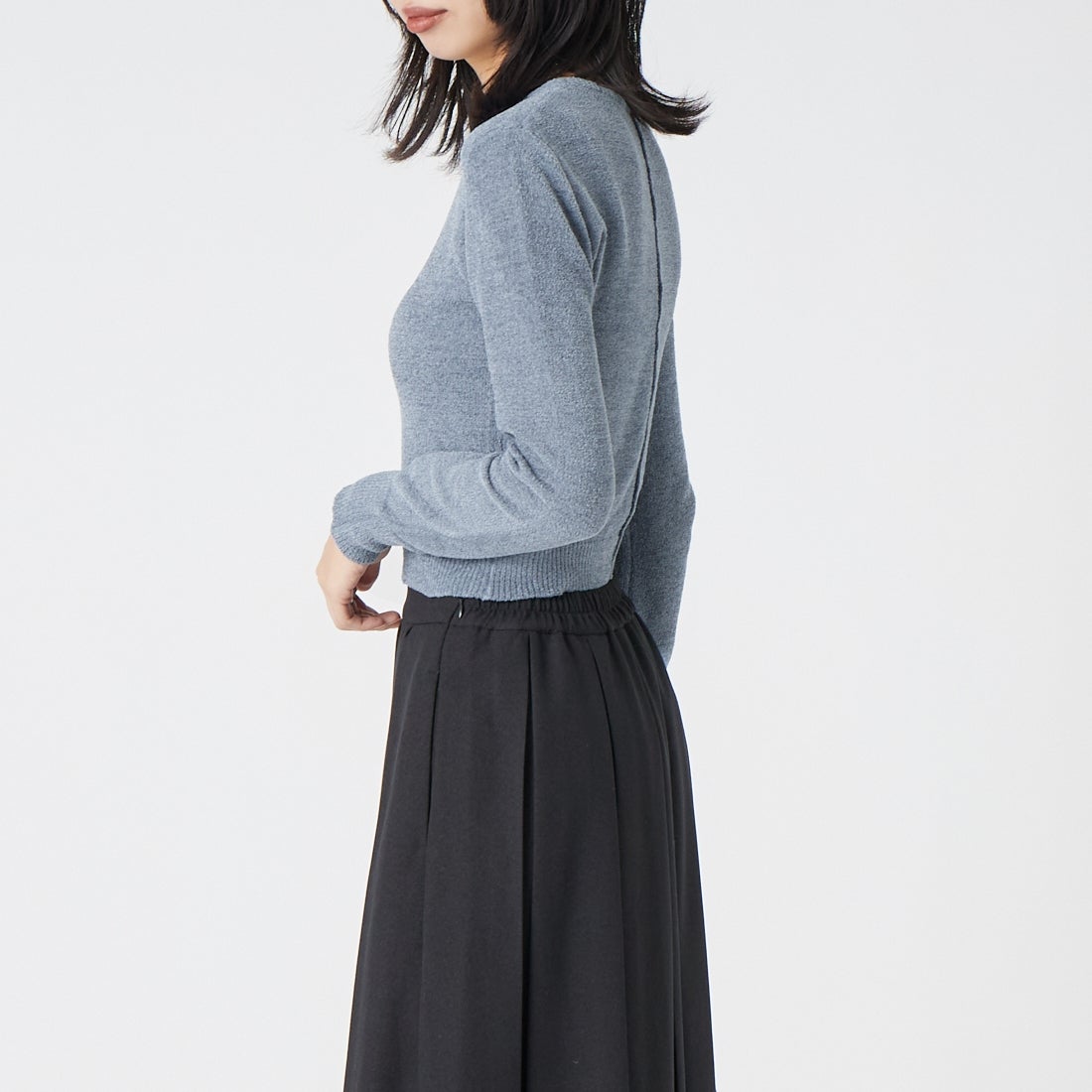 Noir Fabrik [ヌワールファブリック] コンパクト モールヤーンニット [12725-HQ] G.BLUE &&モデル身長：162cm 着用サイズ：F&&