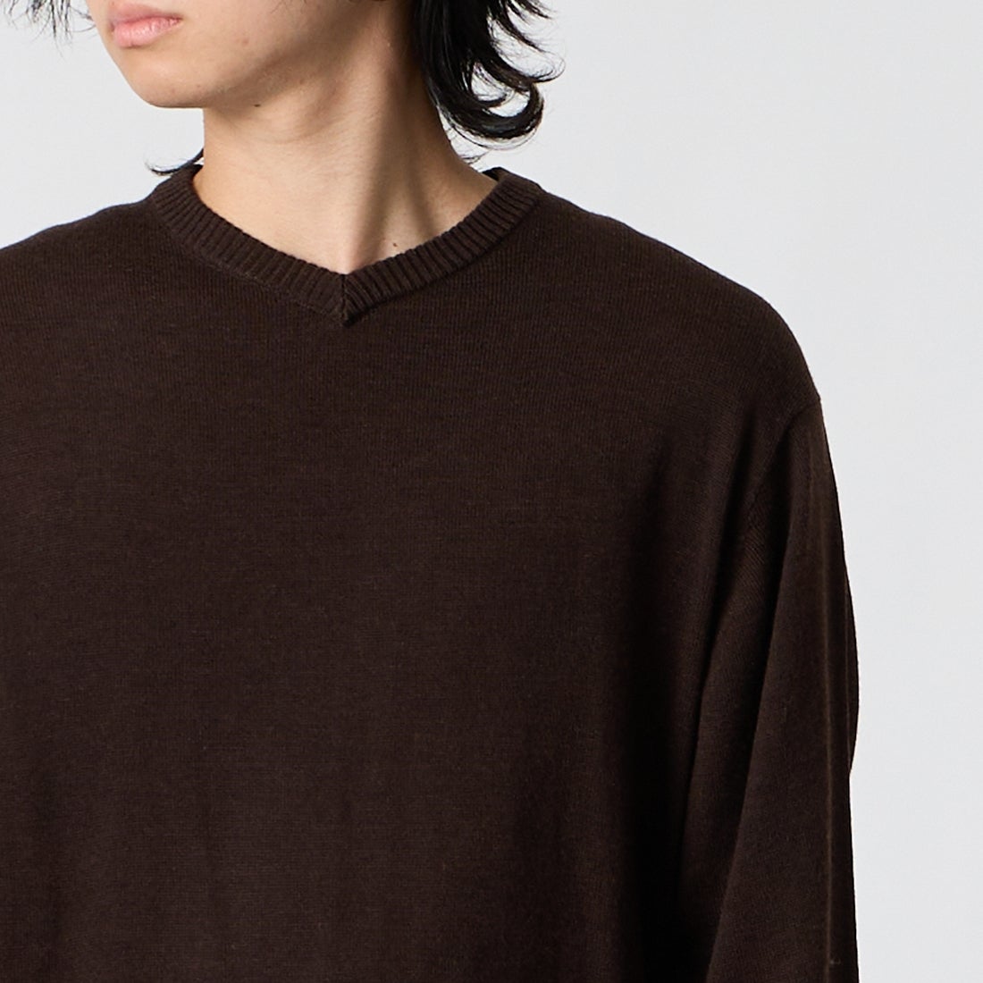 Jeans Factory Clothes [ジーンズファクトリークローズ] 12G メロウヤーン Vネックニット [26522029] 305 BROWN &&モデル身長：177cm 着用サイズ：M&&