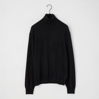 005 BLACK