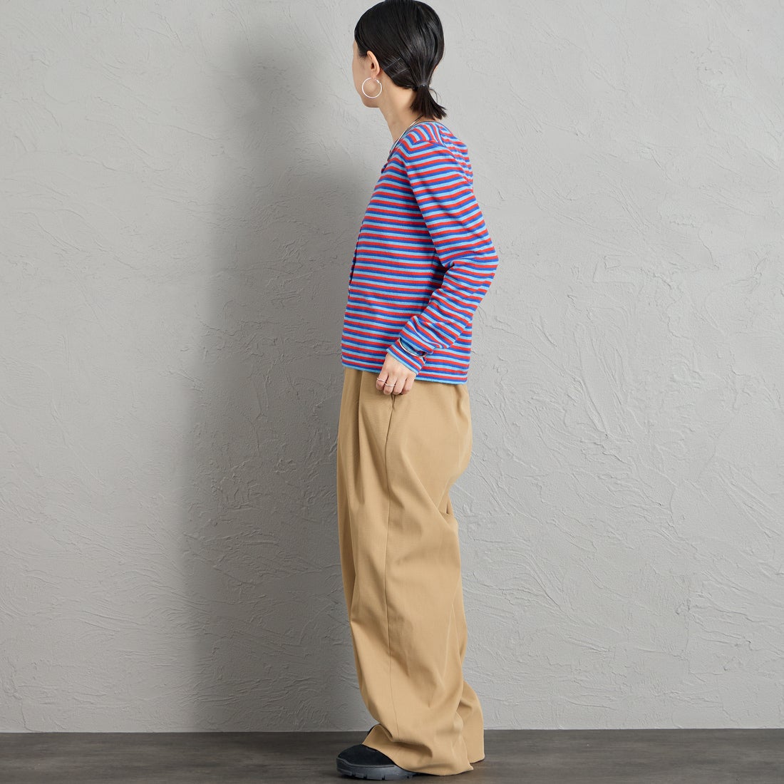 RYE TENDER [ライテンダー] 別注 マルチボーダーカーディガン [101452620-JF] BLUE STRIP &&モデル身長：150cm 着用サイズ：0&&