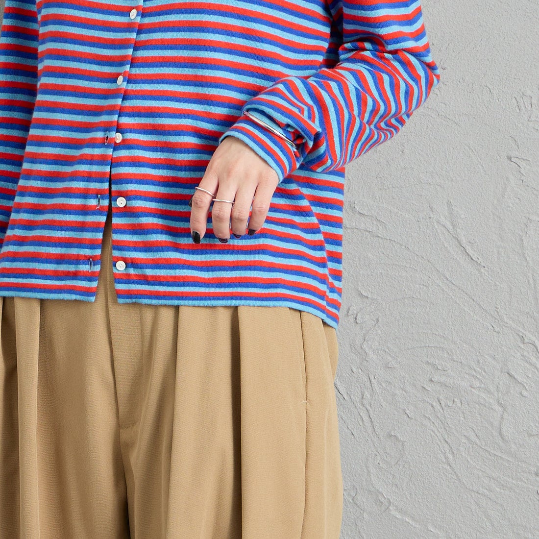 RYE TENDER [ライテンダー] 別注 マルチボーダーカーディガン [101452620-JF] BLUE STRIP &&モデル身長：150cm 着用サイズ：0&&