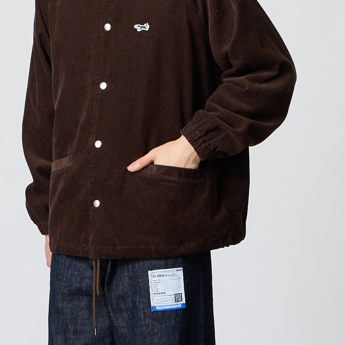 THE FOX [ザフォックス] 別注 コーデュロイコーチジャケット [PN26F002-JF] DK.BROWN &&モデル身長：177cm 着用サイズ：M&&