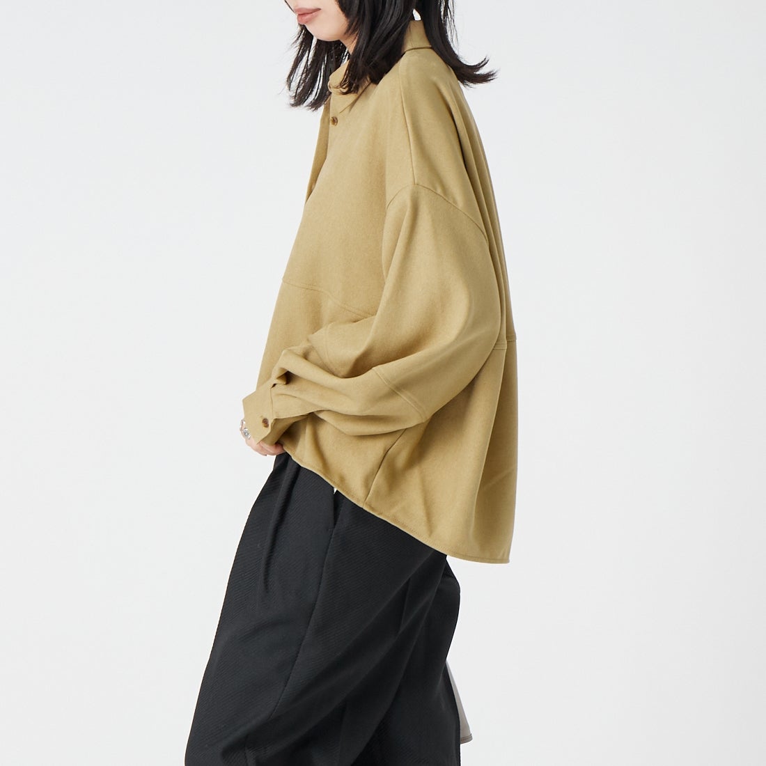 CLOCHE [クロシェ] ウールライクコクーンシャツ [65285620] ﾍﾞｰｼﾞｭ &&モデル身長：162cm 着用サイズ：2&&