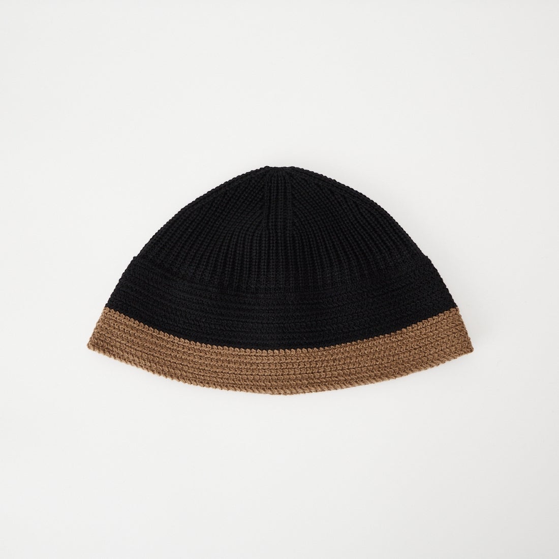 BLACK/BEIG
