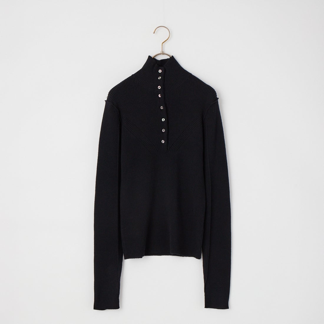 Maison de L'allure [メゾン ドゥ ラリュール] ハイネック ボタンニットプルオーバー [M26331007] 09 BLACK