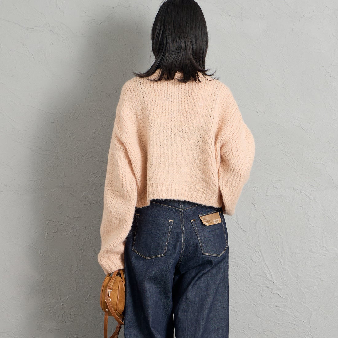 TRICOTS JEAN MARC [トリコット ジーン マルク] 別注 ショート丈クルーネックカーディガン [CCFJ-JF] PINK &&モデル身長：162cm 着用サイズ：F&&