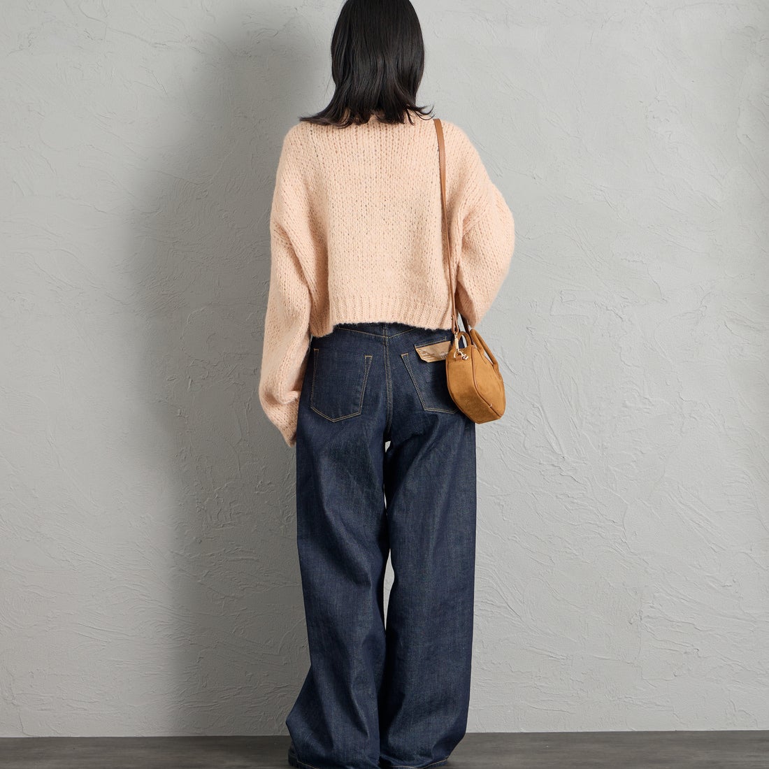 TRICOTS JEAN MARC [トリコット ジーン マルク] 別注 ショート丈クルーネックカーディガン [CCFJ-JF] PINK &&モデル身長：162cm 着用サイズ：F&&