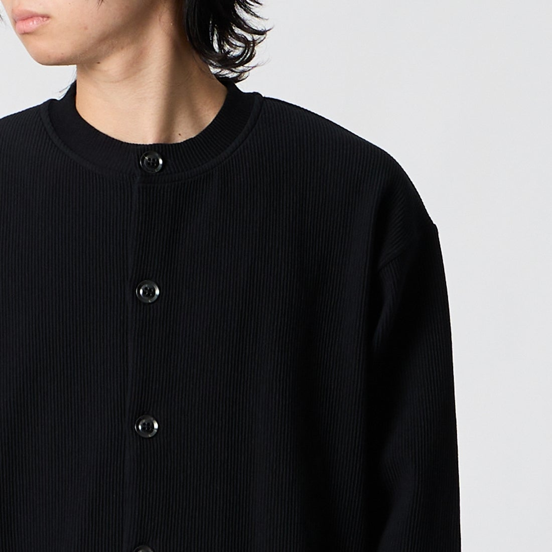 SLICK [スリック] プリーツニットクルーネックカーディガン [5131029] 700 BLACK &&モデル身長：177cm 着用サイズ：1&&