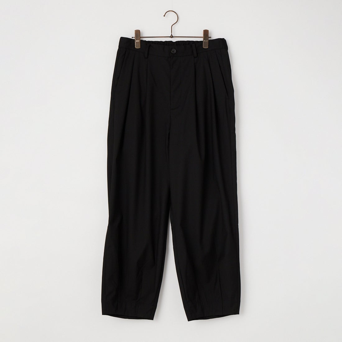 700 BLACK