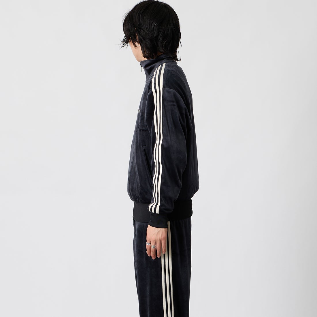 adidas Originals [アディダス オリジナルス] ファイヤーバード ベロア トラックトップ [ZQ134] LC8070 &&モデル身長：177cm 着用サイズ：M&&