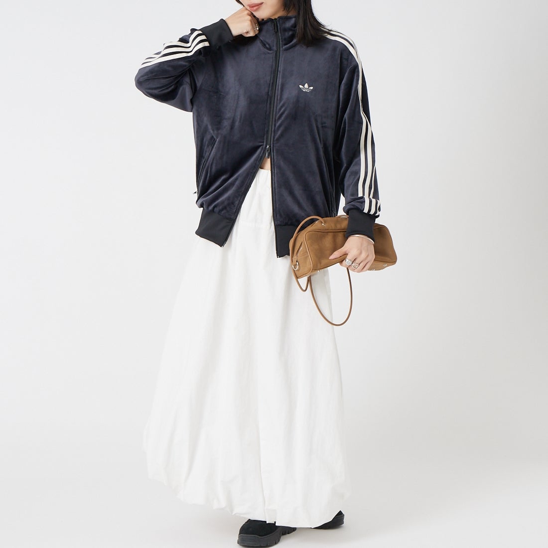 adidas Originals [アディダス オリジナルス] ファイヤーバード ベロア トラックトップ [ZQ134] LC8070 &&モデル身長：162cm 着用サイズ：XS&&