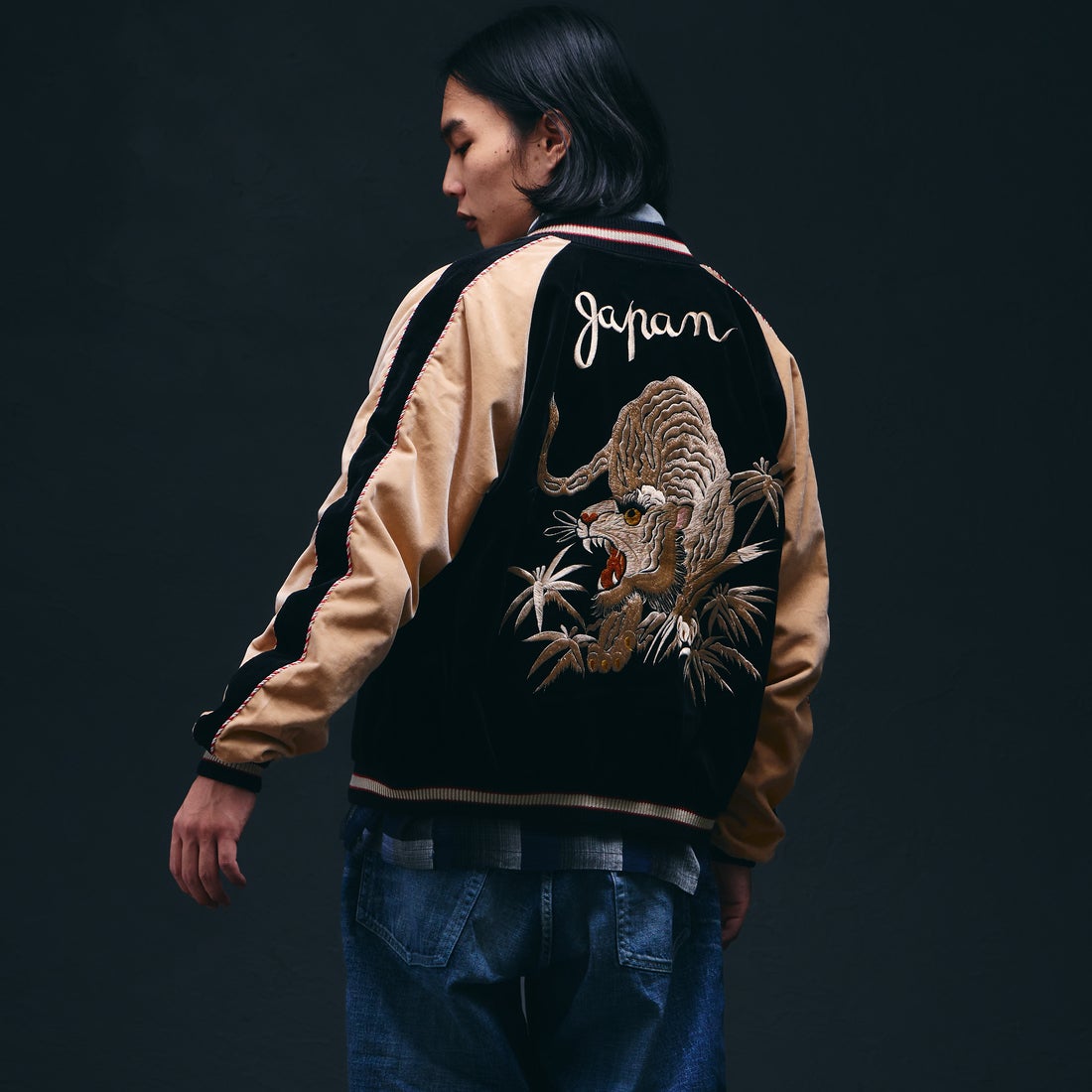 TAILOR TOYO [テーラートウヨウ] 別珍2トーン スーベニアジャケット [TT15975] 119 BLK/BE &&モデル身長：175cm 着用サイズ：L&&