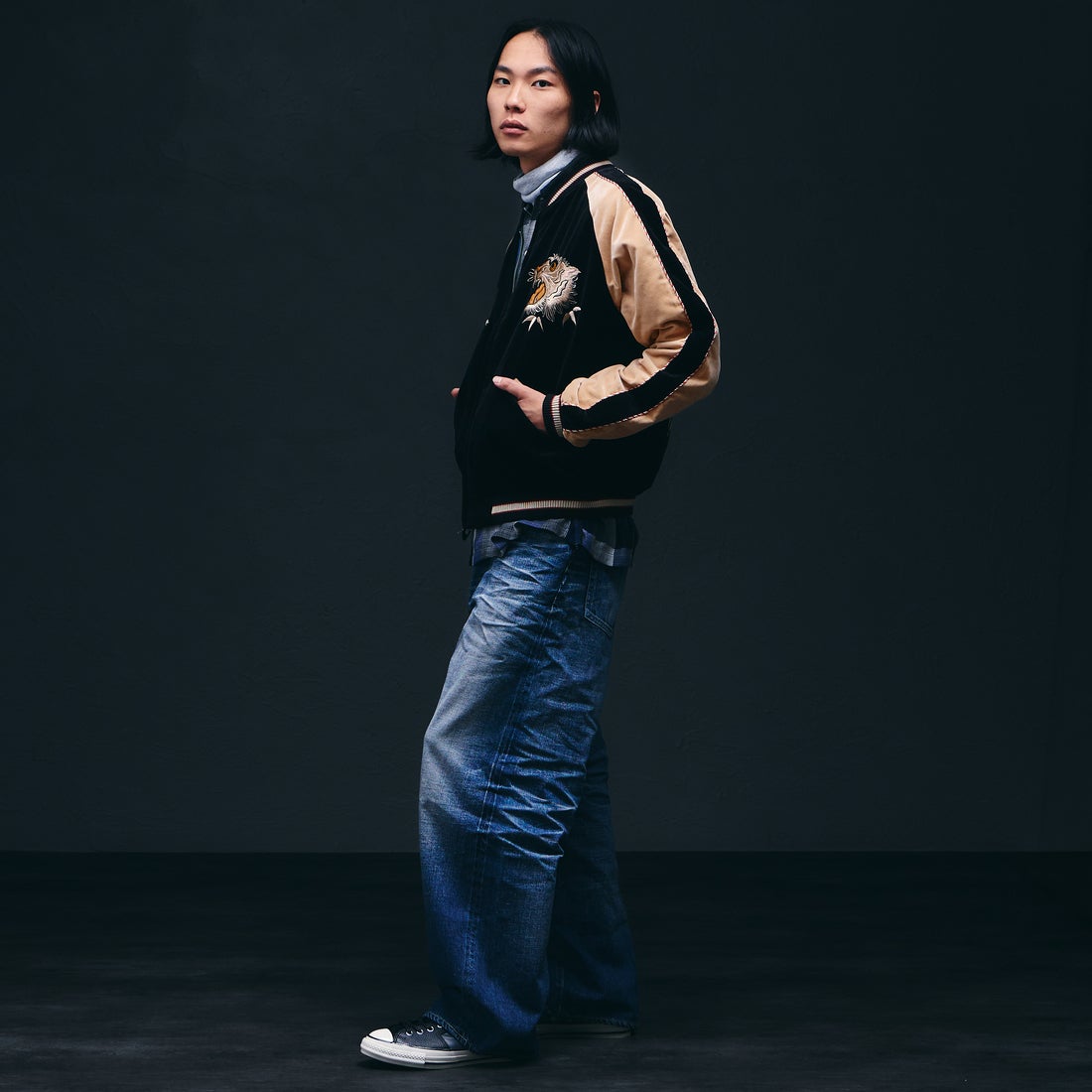 TAILOR TOYO [テーラートウヨウ] 別珍2トーン スーベニアジャケット [TT15975] 119 BLK/BE &&モデル身長：175cm 着用サイズ：L&&