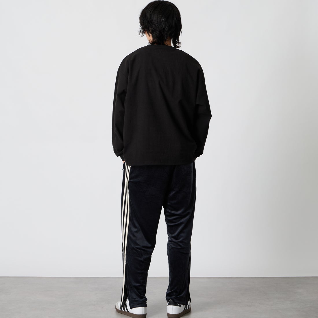 HELLO CALIF [ハローカリフ] ワッフルドロストTシャツ [351080IN] BLACK &&モデル身長：177cm 着用サイズ：M&&