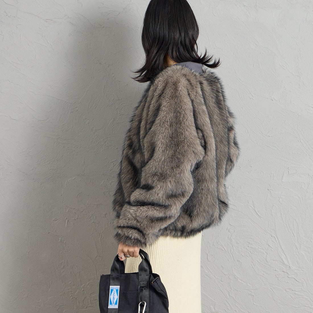 HELLO CALIF [ハローカリフ] ファーボンバージャケット [HC-264-097] GRYGE &&モデル身長：162cm 着用サイズ：S&&