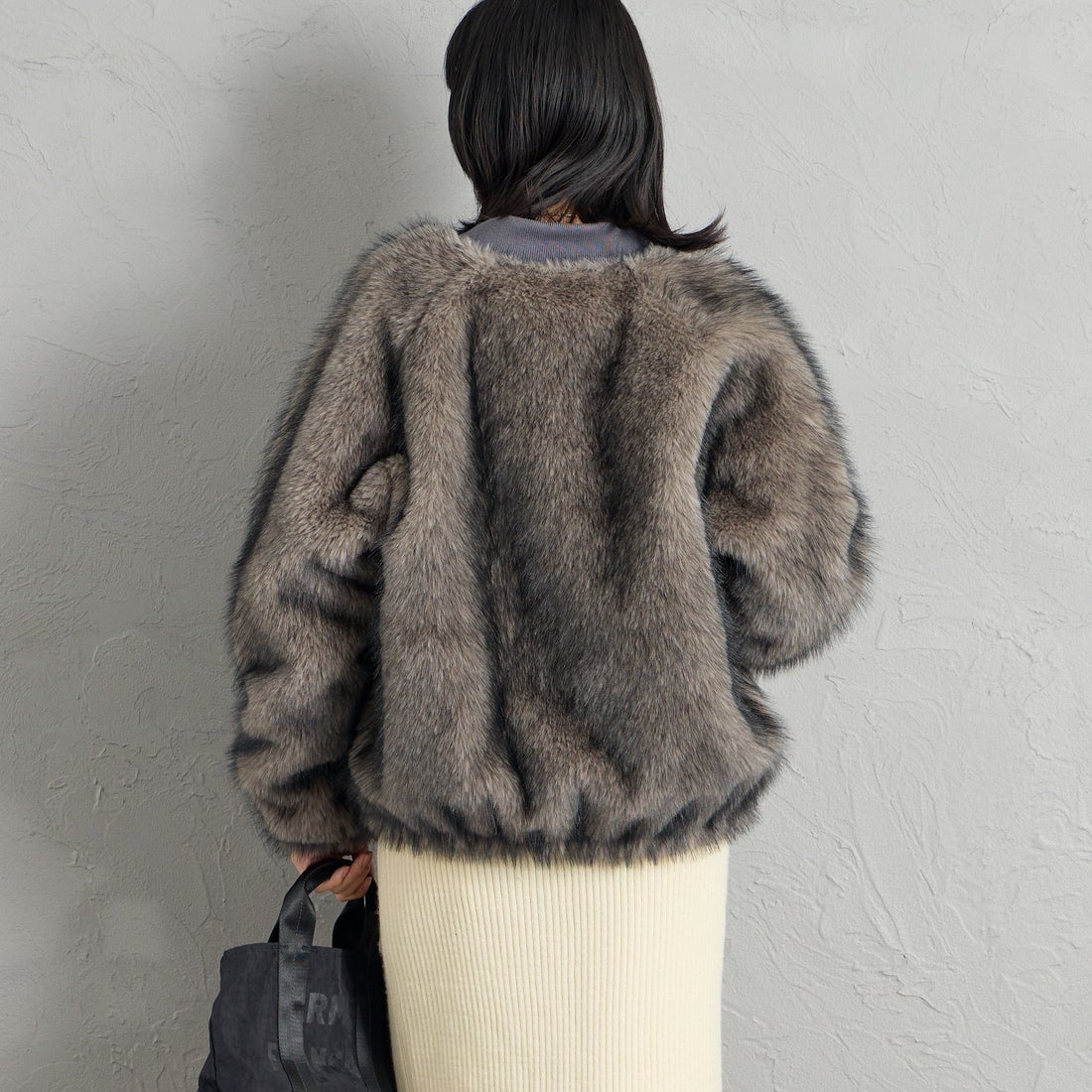HELLO CALIF [ハローカリフ] ファーボンバージャケット [HC-264-097] GRYGE &&モデル身長：162cm 着用サイズ：S&&