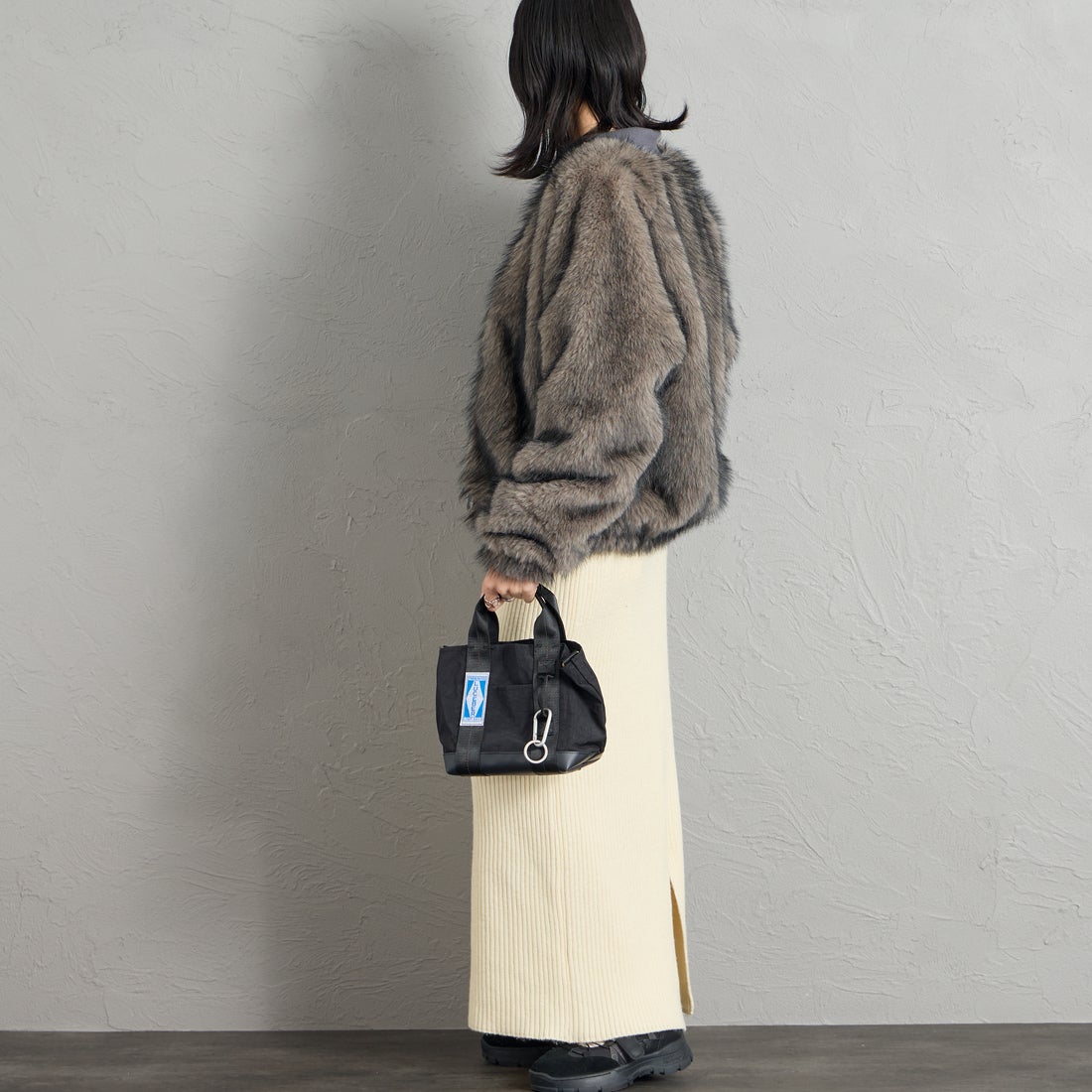 HELLO CALIF [ハローカリフ] ファーボンバージャケット [HC-264-097] GRYGE &&モデル身長：162cm 着用サイズ：S&&
