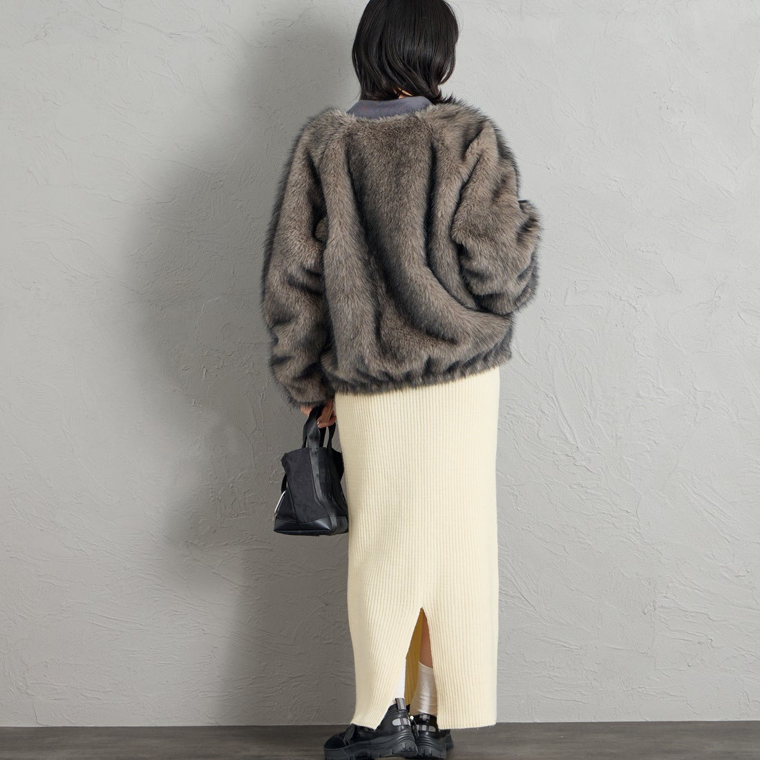 HELLO CALIF [ハローカリフ] ファーボンバージャケット [HC-264-097] GRYGE &&モデル身長：162cm 着用サイズ：S&&
