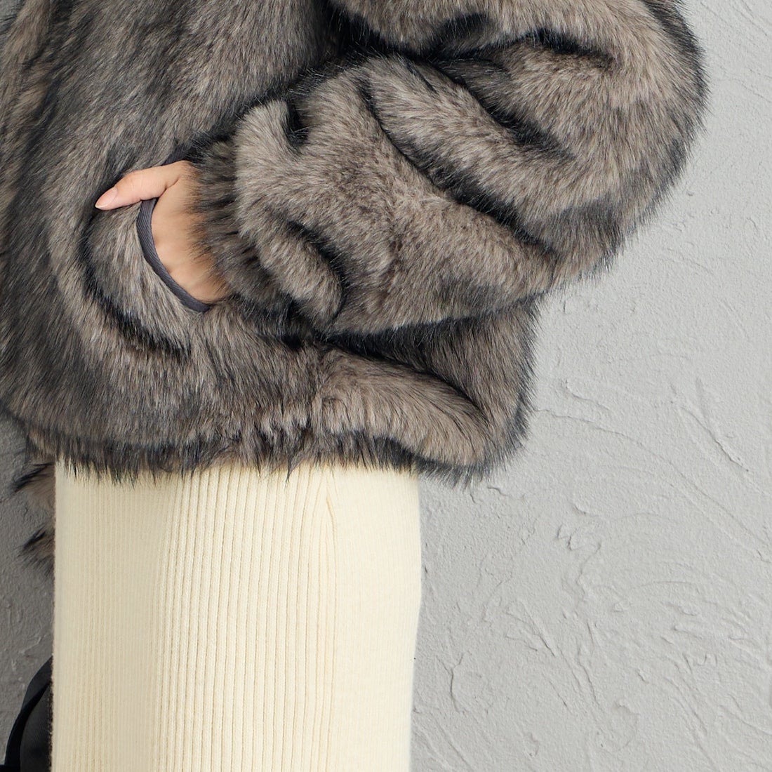 HELLO CALIF [ハローカリフ] ファーボンバージャケット [HC-264-097] GRYGE &&モデル身長：162cm 着用サイズ：S&&