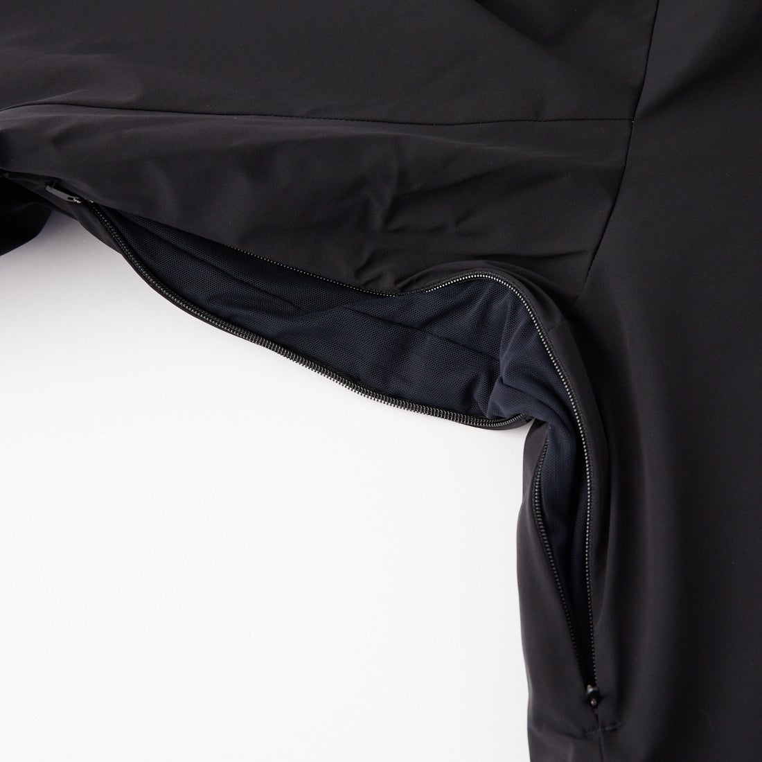DESCENTE ALLTERRAIN [デサントオルテライン] インサレーテッドアクティブジャケット [DU6FWBA5M] BK00