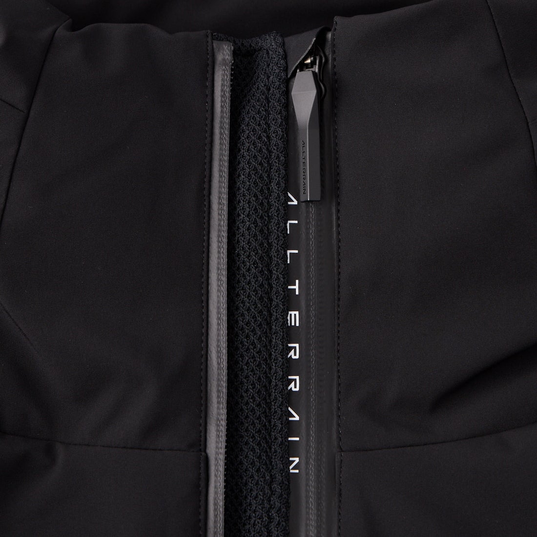 DESCENTE ALLTERRAIN [デサントオルテライン] インサレーテッドアクティブジャケット [DU6FWBA5M] BK00