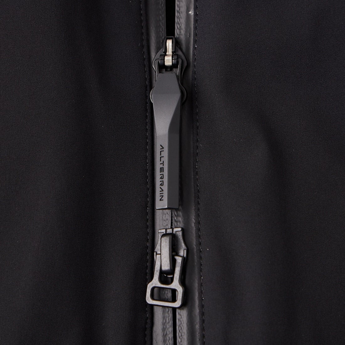 DESCENTE ALLTERRAIN [デサントオルテライン] インサレーテッドアクティブジャケット [DU6FWBA5M] BK00