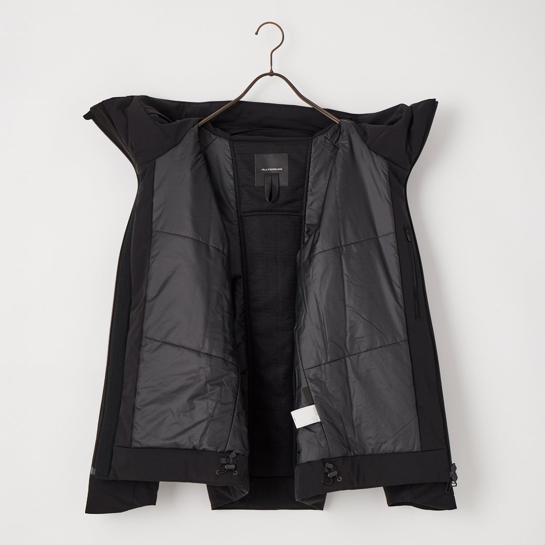 DESCENTE ALLTERRAIN [デサントオルテライン] インサレーテッドアクティブジャケット [DU6FWBA5M] BK00