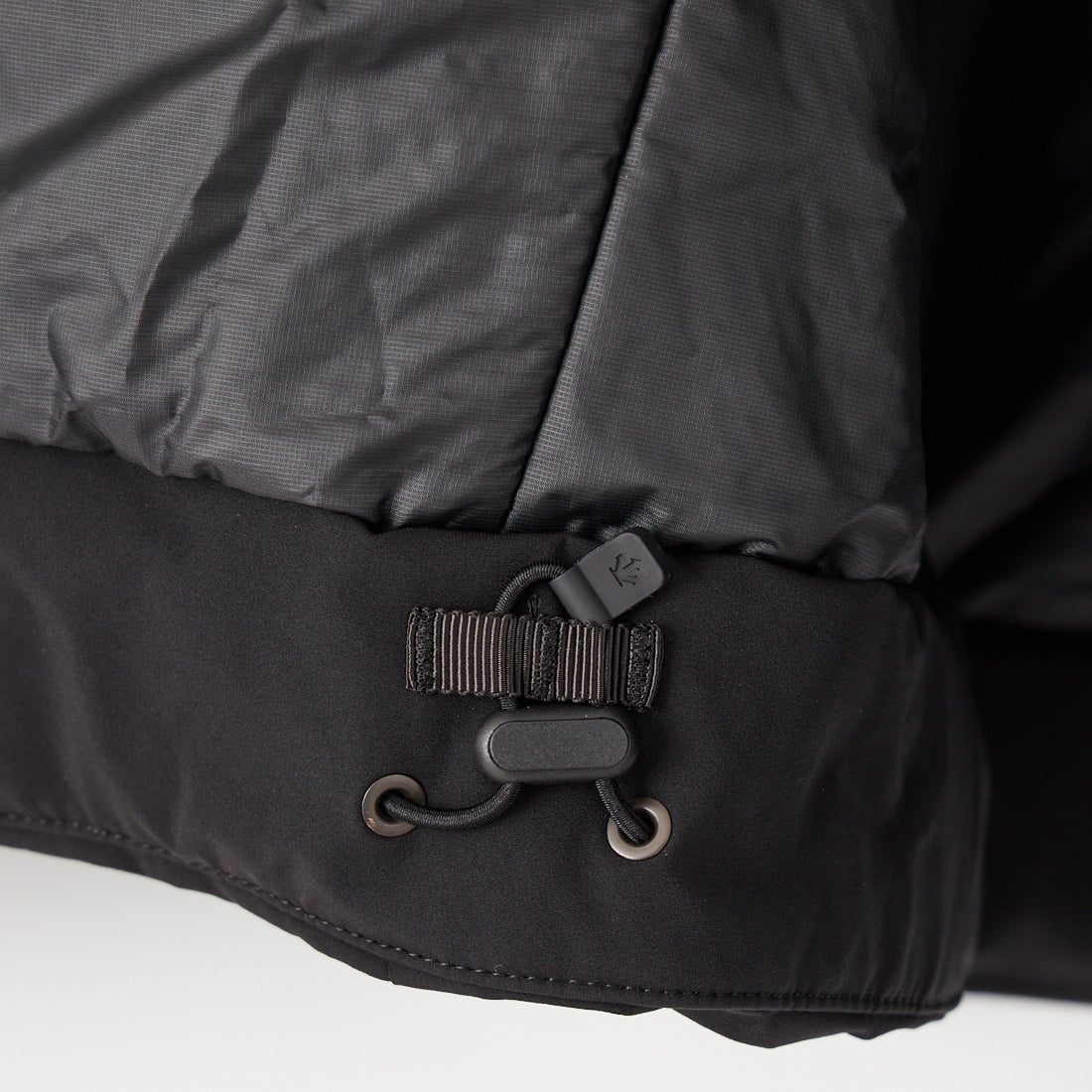 DESCENTE ALLTERRAIN [デサントオルテライン] インサレーテッドアクティブジャケット [DU6FWBA5M] BK00