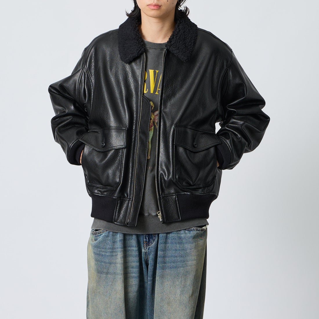 BLACK&&モデル身長：177cm 着用サイズ：XL&&