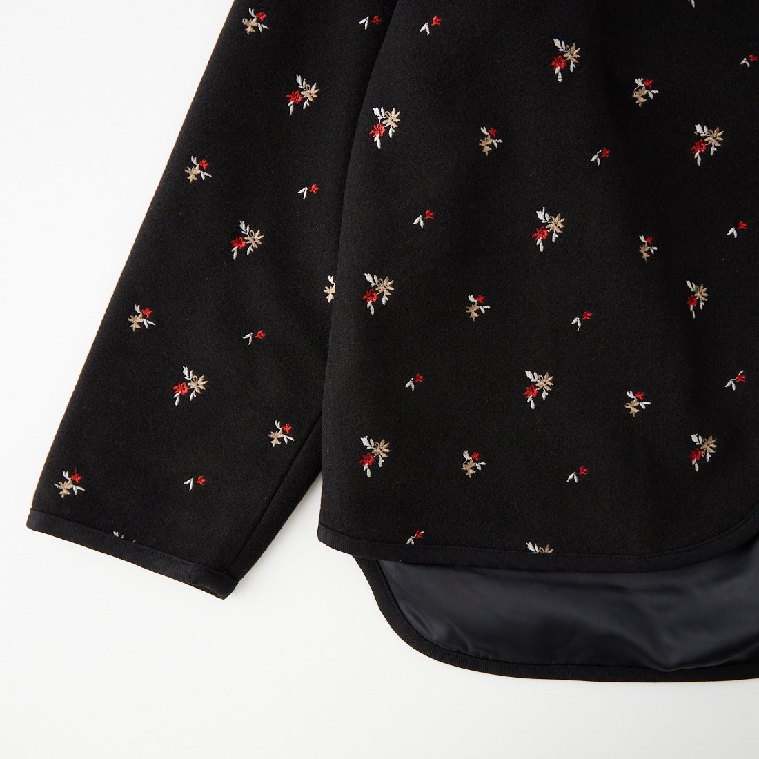 Kelen [ケレン] SAQUA フラワー刺繍ノーカラージャケット [LKL26FJK2100] BLACK