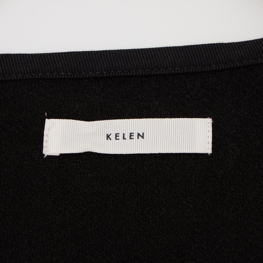 Kelen [ケレン] SAQUA フラワー刺繍ノーカラージャケット [LKL26FJK2100]