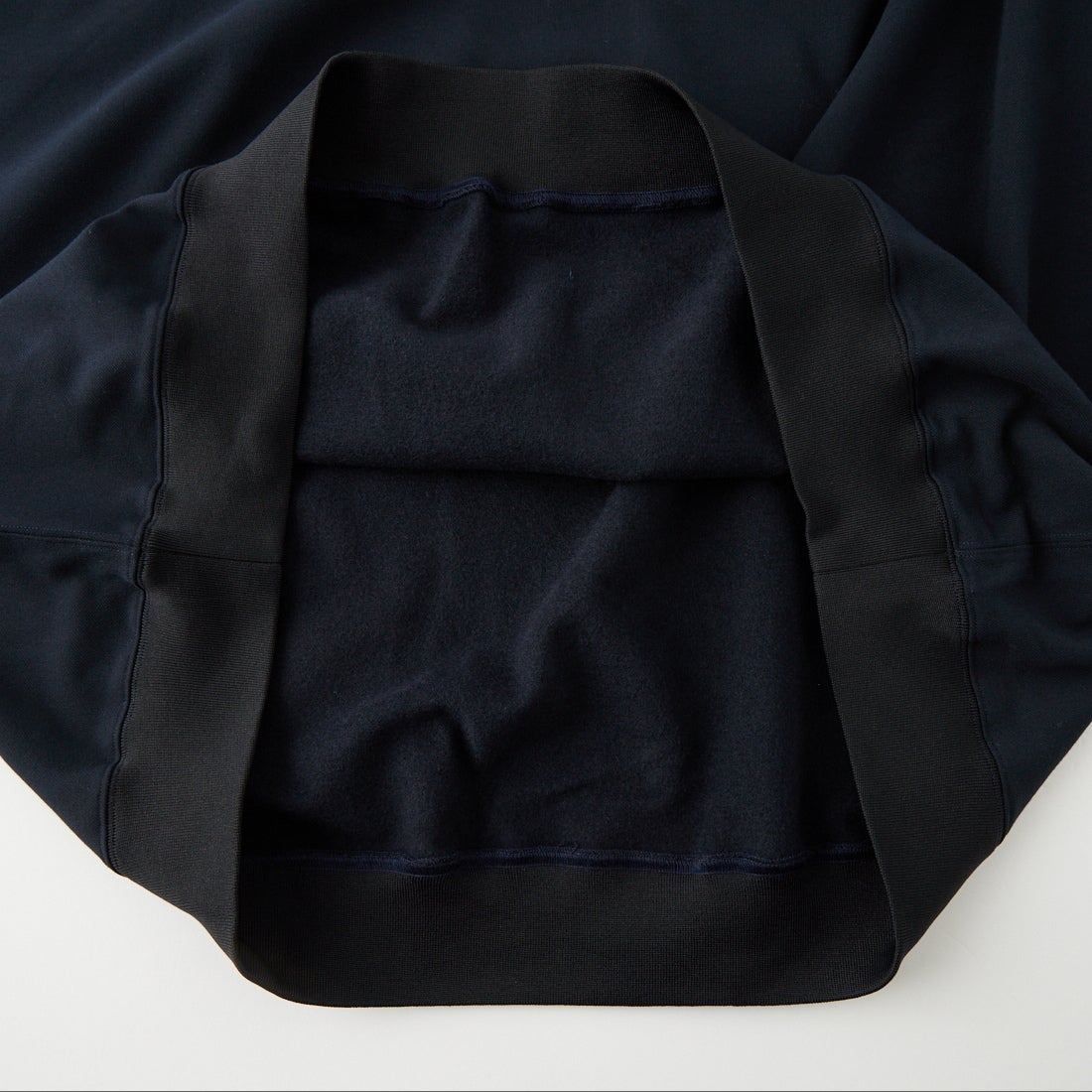 UNTRACE [アントレース] Vネックトップス [315] DARK NAVY