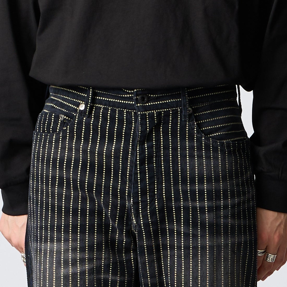 Schott [ショット] インディゴ コーデュロイ パンツ [7826210007] 010 BLACK &&モデル身長：177cm 着用サイズ：30&&