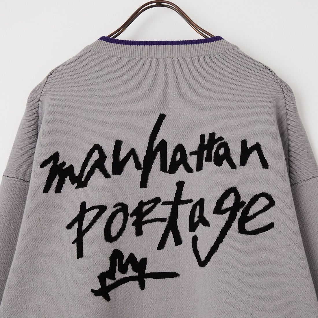 MANHATTAN PORTAGE [マンハッタンポーテージ] 別注 手描き風 バックデザインジャガードニット [26FWMP-IN93-JF] L.GRAY/PPL