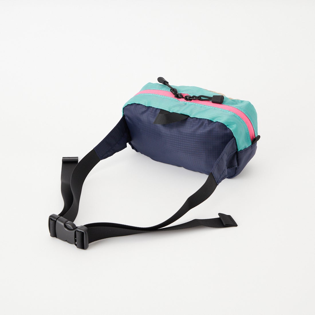CARIBOU Mountaineering [カリブーマウンテニアリング] 別注 ポケッタブルライトウエイト ウエストバッグ [CB22-AC-IN6-JF] MULTI